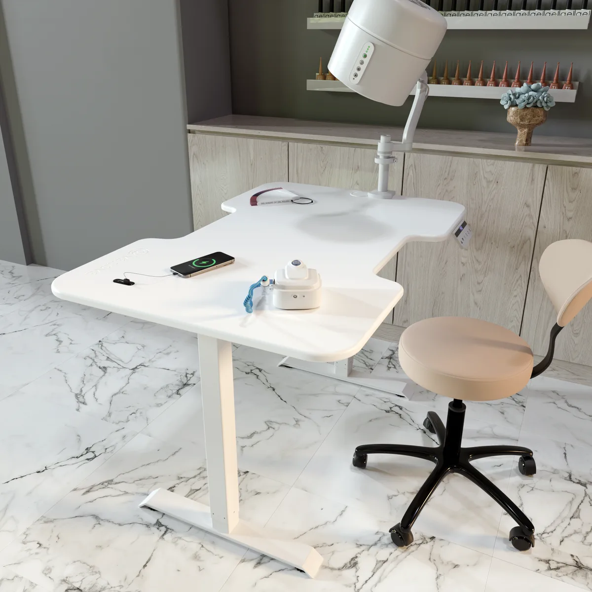 Стол DESKOS Nails — удобство для клиента, USB зарядка